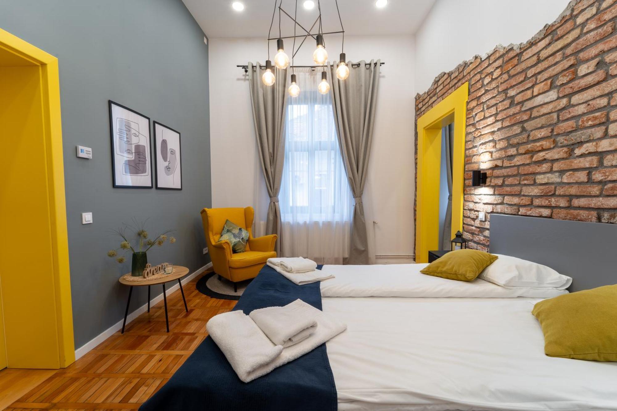 קלוז'-נאפוקה 5 Star Luxury Studio-Old Town Center מראה חיצוני תמונה